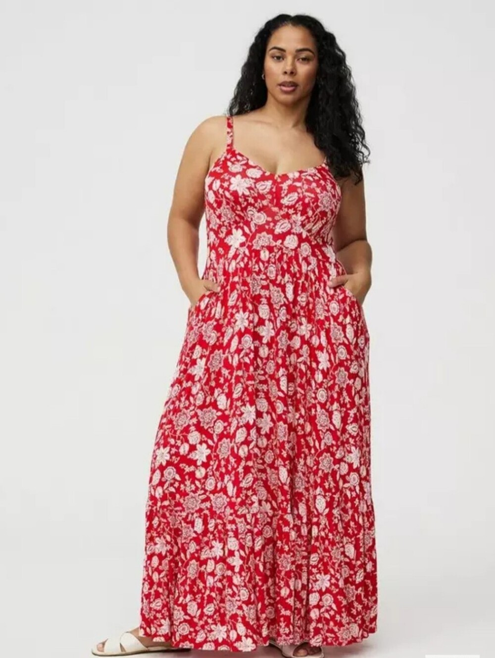 NWOT Torrid 3 Red Floral Maxi Dress with Spaghetti Straps Adjustable Size 3X